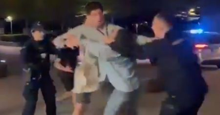 Nagranie rozpaliło sieć. Warszawska policja w akcji. "Boją się"