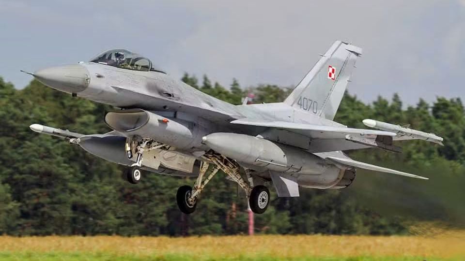 F-16
