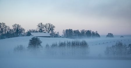 Czy to koniec wiosny? IMGW ostrzega, wracają mrozy i zima