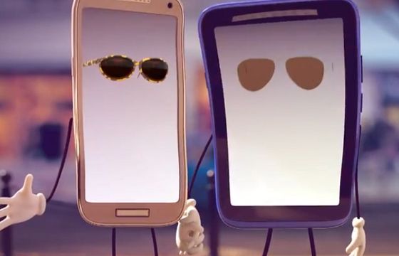 Smartfonowa para i blogerki reklamują „modę na sprytne zakupy” na Allegro (wideo)