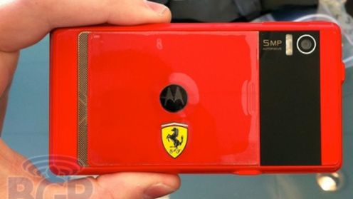 Motorola Milestone w barwach… Ferrari 1