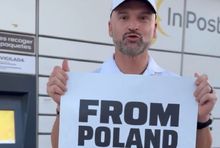 Szef InPostu Rafał Brzoska przed Paczkomatem