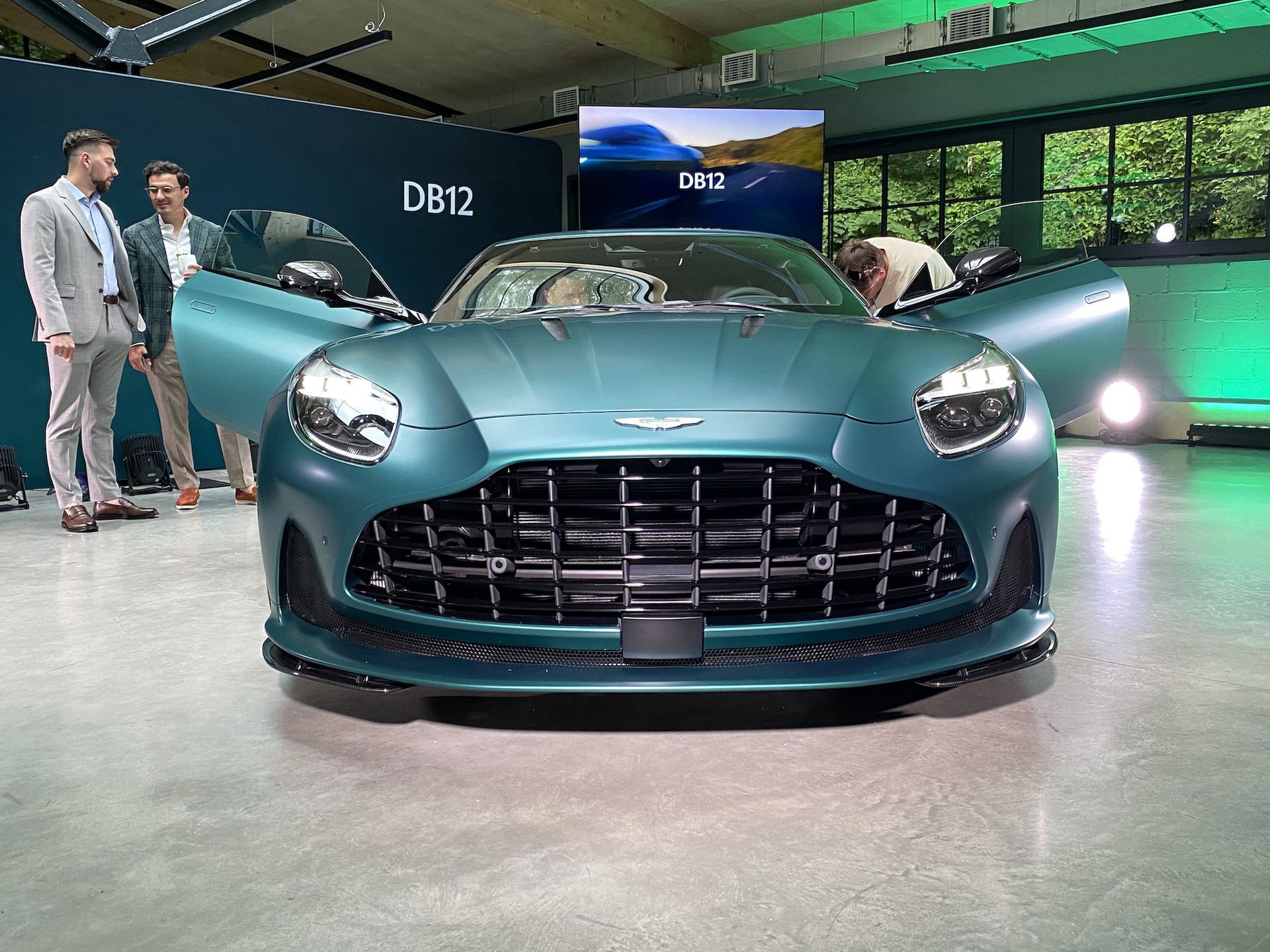 Aston Martin DB12 – polska premiera
