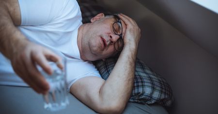 Zaczyna się od ciągłego pragnienia. Choroba może być nieuleczalna