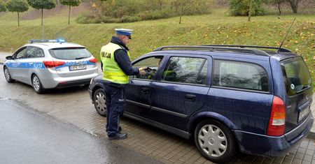 Kuriozalna sytuacja podczas kontroli trzeźwości. Policjant wpadł