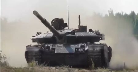 Białoruś testuje nowy czołg. To zmodernizowany T-72B