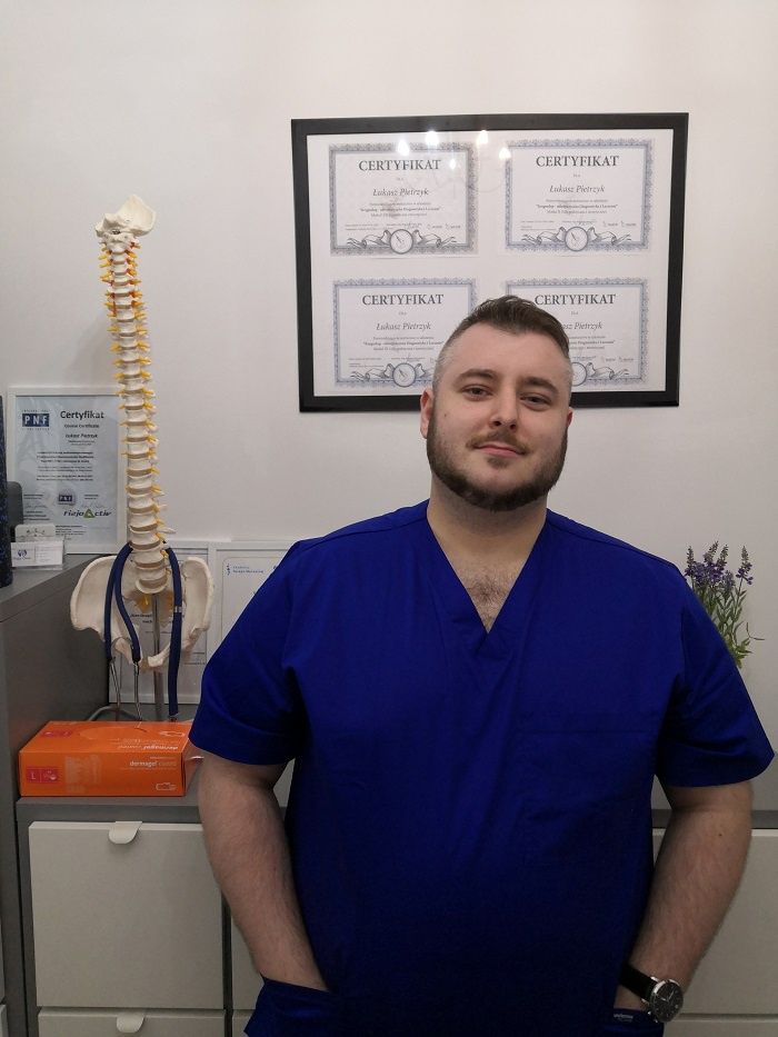 Fizjoterapeuta mgr Łukasz Pietrzyk z Gabinetu Fizjoterapii i Osteopatii Fizjo One