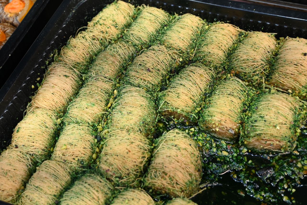 Opanowała polskie jarmarki. Ludzie ustawiają się w kolejkach, by spróbować zagranicznej pyszności