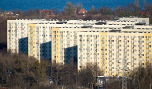 Ciało mężczyzny pod wiatą śmietnikową w Gdańsku