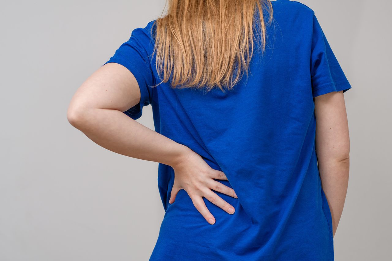 Ból pleców po ataku migreny.