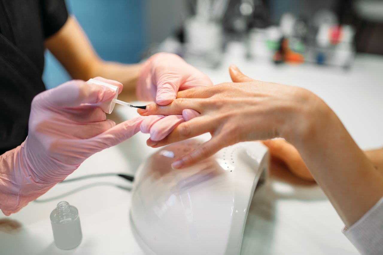 Do łask wraca manicure z efektem ombre