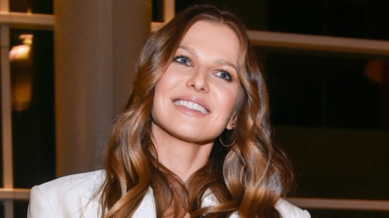 Anna Lewandowska przypomina o meczu Polska - Szwecja w modnej stylizacji