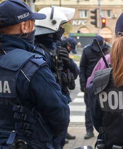 Gdy policjantka weszła do mieszkania, zobaczyła chłopczyka w kałuży krwi. Fragment książki