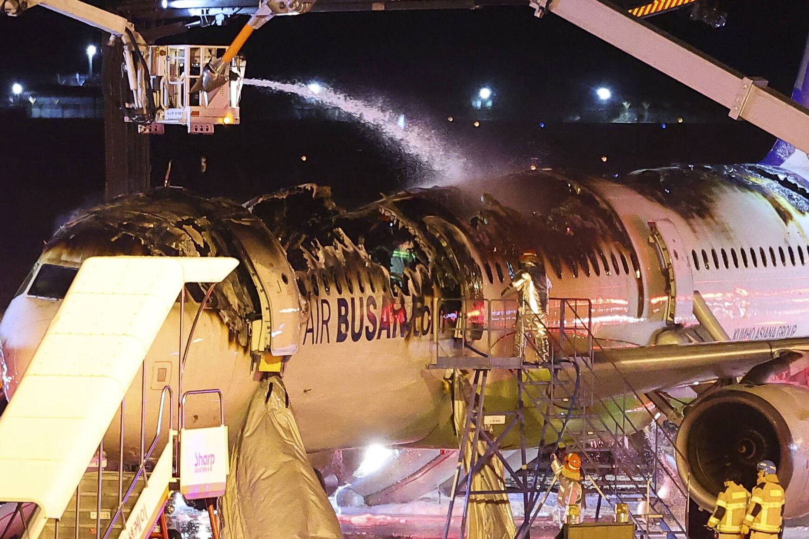 Mały powerbank - ogromne szkody. To on miał doprowadzić do pożaru samolotu Air Busan