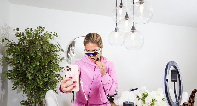 Dziesiątki influencerów na prośbę Białego Domu promują wśród młodych szczepienia przeciw COVID-19