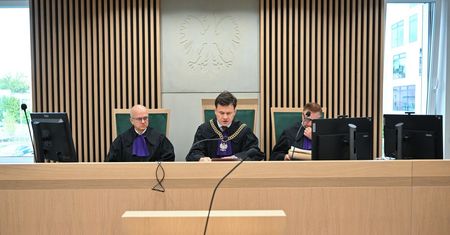 Wrocław: Sąd Apelacyjny skazał byłego proboszcza na bezwzględne więzienie. Zamiast na remonty, ksiądz wydał 1,2 mln zł na... bitcoiny