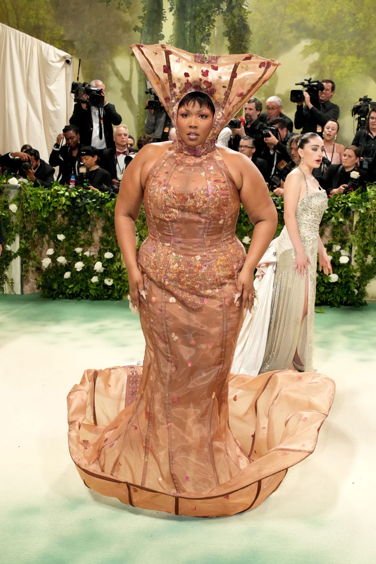 NEW YORK, NEW YORK - MAY 06: Lizzo attends the 2024 Met Gala Celebrating "Sleeping Beauties: Reawakening Fashion" at The Metropolitan Museum of Art on May 06, 2024 in New York City. (Photo by Jeff Kravitz/FilmMagic)