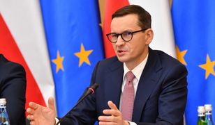 "Może jestem kretynem". Obruszenie po słowach Morawieckiego do Macrona