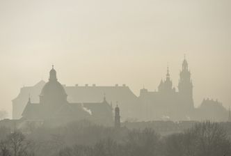 Money. To się liczy. Dodatkowe pieniądze na walkę ze smogiem. Kto zyska?