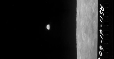 Co mówili astronauci Apollo 11, gdy robili zdjęcia Ziemi? Nagranie zdradza wszystko