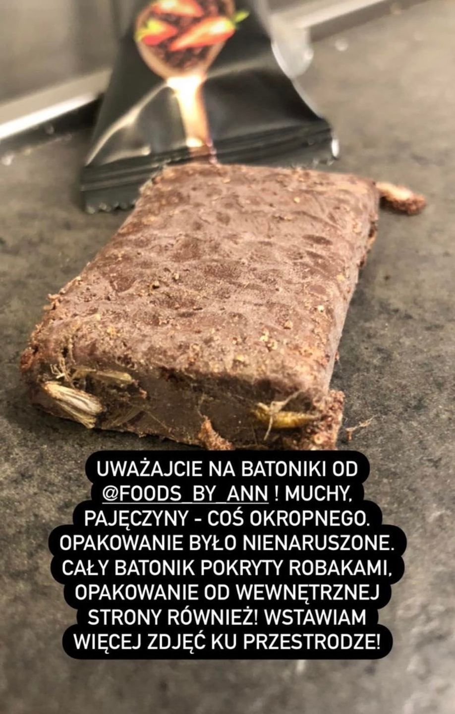 Zdjęcia niezadowolonej klientki
