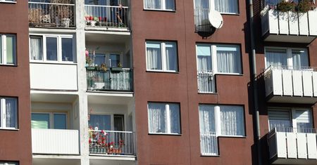 Drastyczny wzrost opłat za ciepło. Rząd gasi pożar, URE śle pisma do firm