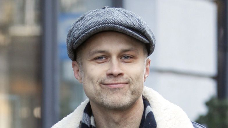 Maciej Zakościelny pichci na Wielkanoc, a Mateusz Banasiuk dopytuje: "Czy ty się ogoliłeś na ŁYSO?". Aktor ODPOWIEDZIAŁ (FOTO)