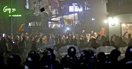 Gorąco w Rumunii. Zamieszki po decyzji ws. Georgescu