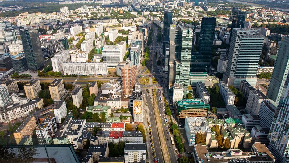 Nowo powołany zespół zadaniowy ma na celu stworzenie warunków, w których kobiety będą miały równe szanse uczestniczenia w transformacji technologicznej.