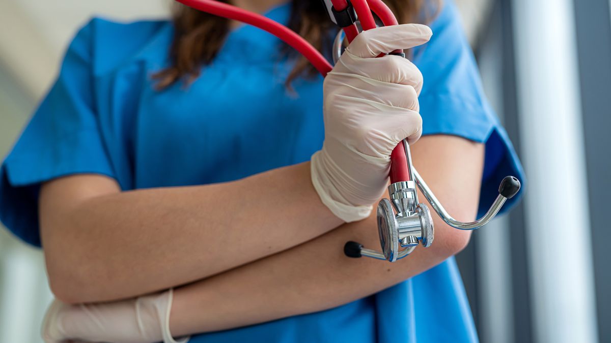 Szukają pielęgniarek do pracy w areszcie