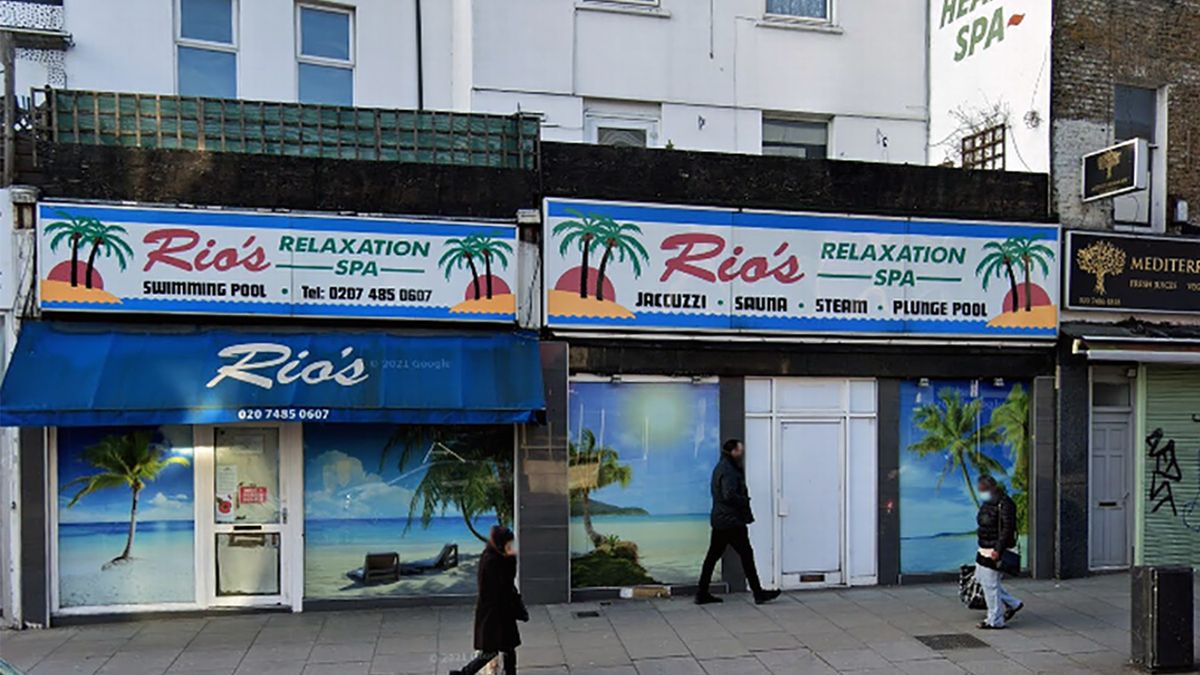 Nieświadoma niczego kobieta trafiła do SPA dla nudystów