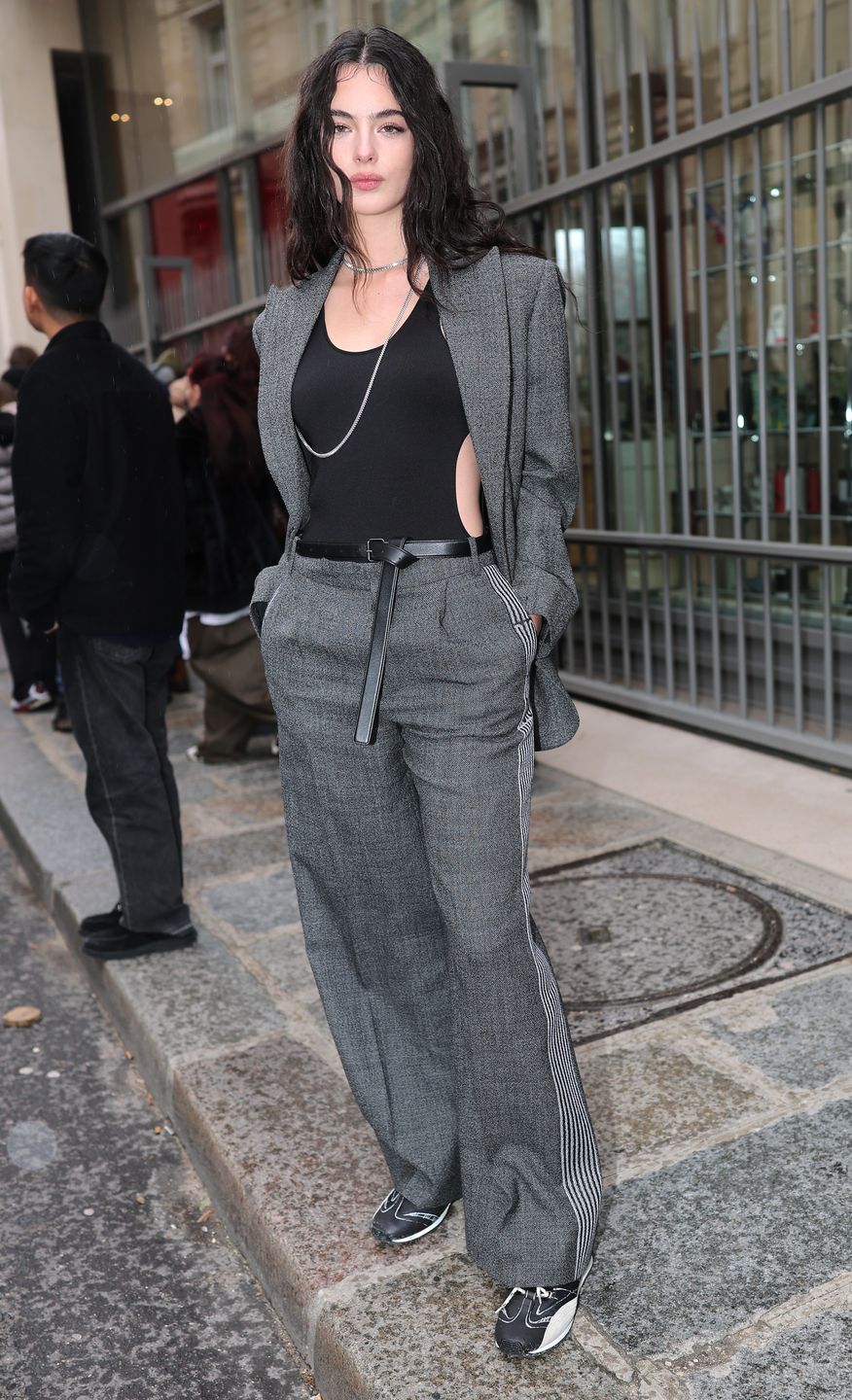 Deva Cassel na Paris Fashion Week