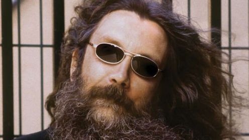 Moore będzie nadal pluł jadem w Strażników 1