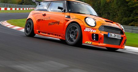 Nowy rekord przedniego napędu na Nürburgring Nordschleife