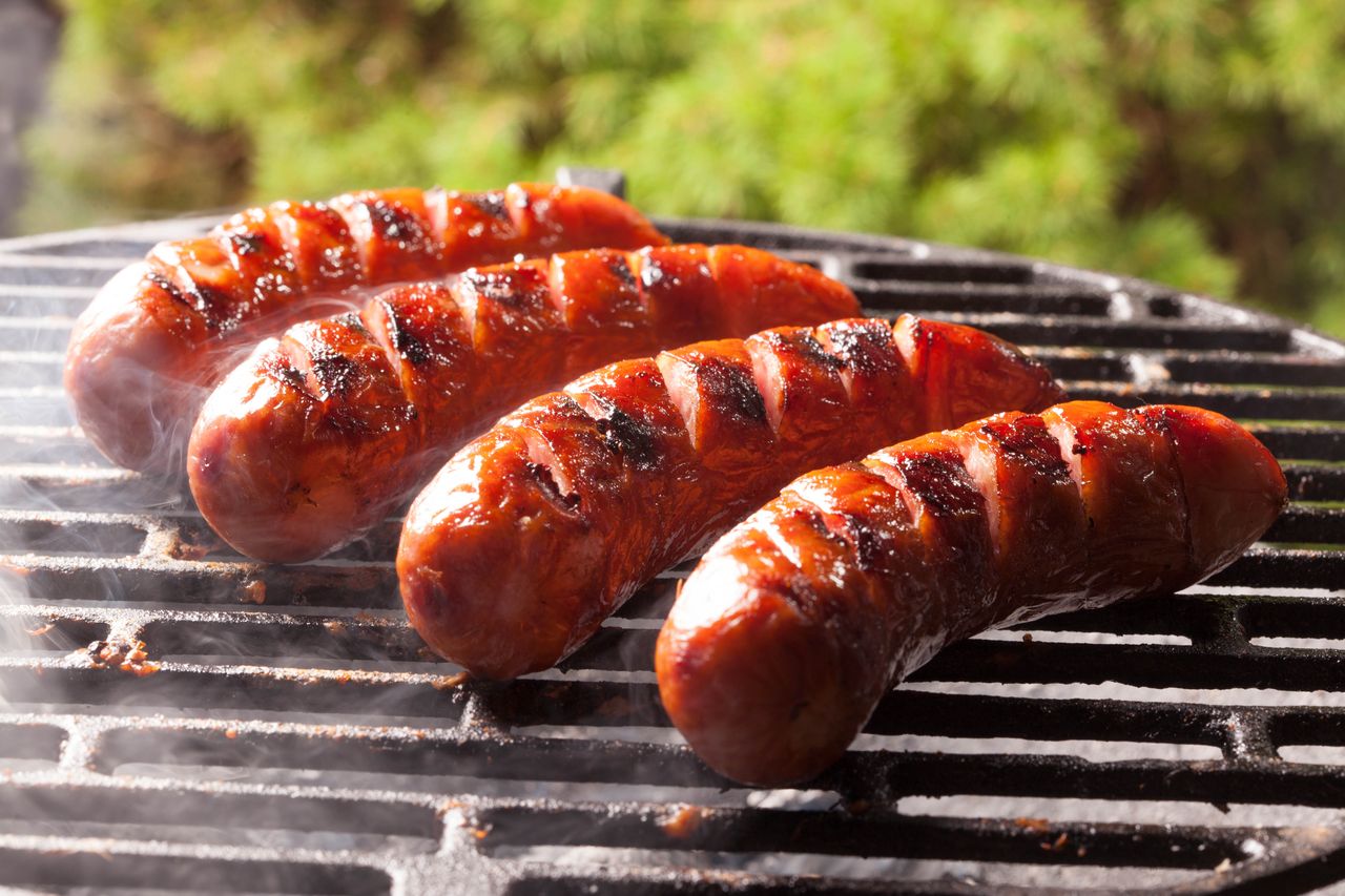 Wstrzyknij w kiełbasę przed grillem. Poezja smaku