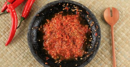 Sos sambal oelek - jak używa go w kuchni?