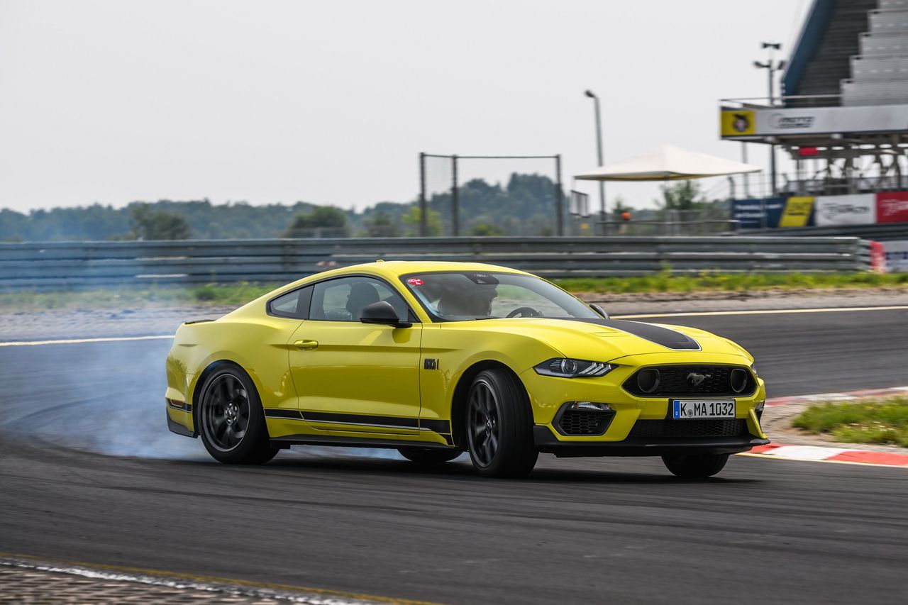 Pierwsza jazda: Ford Mustang Mach 1 na szybkiej rundce na Autodromie Słomczyn