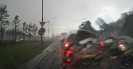 Meteorolodzy ostrzegają. To będzie kolejny dzień z burzami w naszym regionie