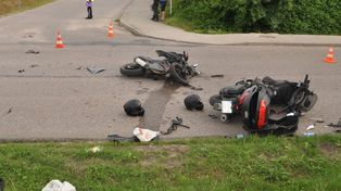 Krasnystaw: Nieustąpienie pierwszeństwa przyczyną zderzenia motocyklistów. Obaj poszkodowani trafili do szpitala