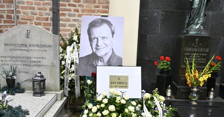 Grób Jana Frycza. Wybitny aktor spoczął w Alei Zasłużonych
