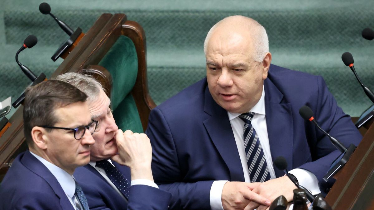 Niestety nie zarabiamy jeszcze tyle co Niemcy. Proszę jednak dać nam trochę czasu a i do tego doprowadzimy - obiecał Jacek Sasin w wywiadzie, którego udzielił Interii