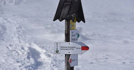 Nawet 80 cm śniegu w Beskidach. GOPR: "Warunki są bardzo trudne"