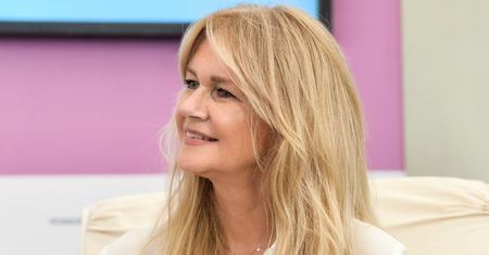 Grażyna Torbicka cała na biało. Jej stylizacje są kwintesencją lata