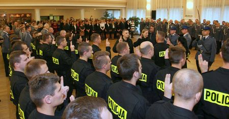 35 nowych policjantów w lubelskiej policji