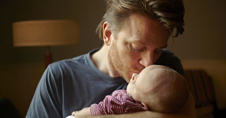 Depresja poporodowa dotyka też mężczyzn. Skutki mogą być fatalne