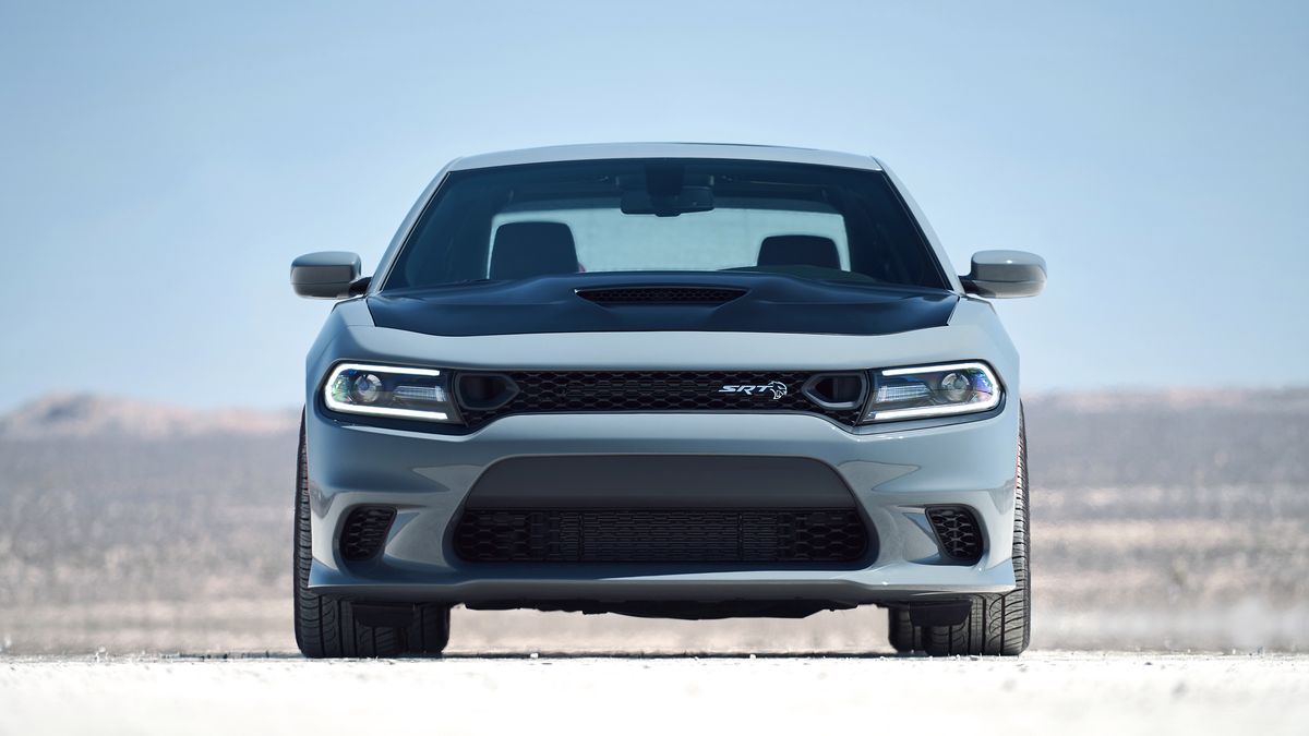 Dodge Charger Hellcat  - moc 717 KM, silnik 6,2, cena 444 000 zł - prawdziwa okazja na polskim rynku.