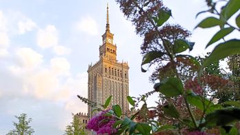 Warszawa: Dlaczego warto zwiedzić Pałac Kultury i Nauki i co jest w środku?