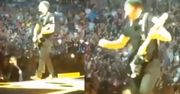 Gitarzysta U2 SPADŁ ZE SCENY!