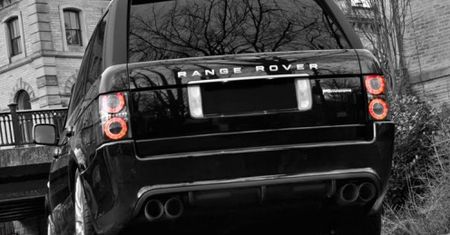 Strach przed błotem – Project Kahn Range Rover TDV8 (2010)