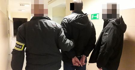 Warszawa. Zaatakował nożem w hostelu. Wpadł w ręce policji